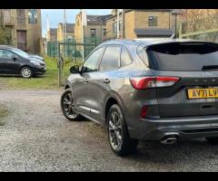 Ford Kuga ABSOLUTE STUNNING KUGA ST LINE EDITION, SAT NAV, REVERSE CAMERA, FRONT AND REAR PARKING SE - 33