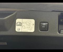 Ford Kuga ABSOLUTE STUNNING KUGA ST LINE EDITION, SAT NAV, REVERSE CAMERA, FRONT AND REAR PARKING SE - 50