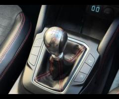 Ford Kuga ABSOLUTE STUNNING KUGA ST LINE EDITION, SAT NAV, REVERSE CAMERA, FRONT AND REAR PARKING SE - 78