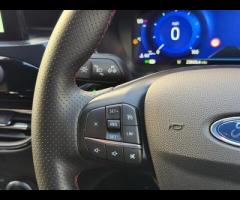 Ford Kuga ABSOLUTE STUNNING KUGA ST LINE EDITION, SAT NAV, REVERSE CAMERA, FRONT AND REAR PARKING SE - 90