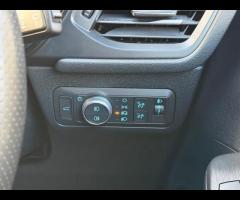 Ford Kuga ABSOLUTE STUNNING KUGA ST LINE EDITION, SAT NAV, REVERSE CAMERA, FRONT AND REAR PARKING SE - 94