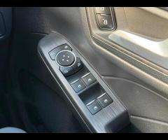 Ford Kuga ABSOLUTE STUNNING KUGA ST LINE EDITION, SAT NAV, REVERSE CAMERA, FRONT AND REAR PARKING SE - 95