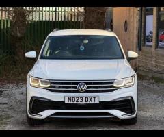 Volkswagen Tiguan Presenting this stylish 2023 Volkswagen Tiguan 1.5 TSI R-Line Edition DSG finished - 5
