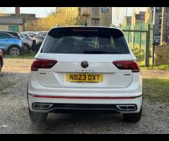 Volkswagen Tiguan Presenting this stylish 2023 Volkswagen Tiguan 1.5 TSI R-Line Edition DSG finished - 7