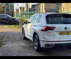 Volkswagen Tiguan Presenting this stylish 2023 Volkswagen Tiguan 1.5 TSI R-Line Edition DSG finished - 11