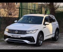 Volkswagen Tiguan Presenting this stylish 2023 Volkswagen Tiguan 1.5 TSI R-Line Edition DSG finished - 13