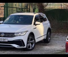 Volkswagen Tiguan Presenting this stylish 2023 Volkswagen Tiguan 1.5 TSI R-Line Edition DSG finished - 15