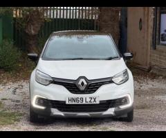 Renault Captur This stylish 2019 (69) Renault Captur 1.3 TCe ENERGY S Edition in crisp white offers - 2
