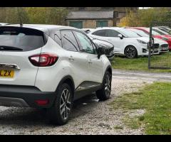 Renault Captur This stylish 2019 (69) Renault Captur 1.3 TCe ENERGY S Edition in crisp white offers - 16