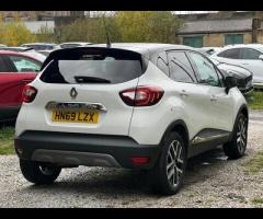 Renault Captur This stylish 2019 (69) Renault Captur 1.3 TCe ENERGY S Edition in crisp white offers - 17