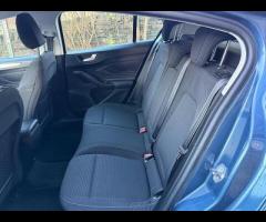 Ford Focus TOP OF THE RANGE TITANIUM FOCUS IN BLUE, 12 MONTHS MOT, SAT NAV, FRONT AND REAR PARKING S - 12