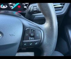 Ford Focus TOP OF THE RANGE TITANIUM FOCUS IN BLUE, 12 MONTHS MOT, SAT NAV, FRONT AND REAR PARKING S - 17