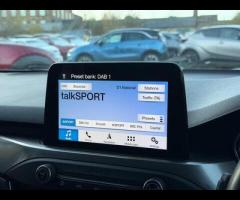 Ford Focus TOP OF THE RANGE TITANIUM FOCUS IN BLUE, 12 MONTHS MOT, SAT NAV, FRONT AND REAR PARKING S - 20