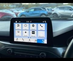 Ford Focus TOP OF THE RANGE TITANIUM FOCUS IN BLUE, 12 MONTHS MOT, SAT NAV, FRONT AND REAR PARKING S - 38