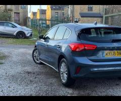 Ford Focus TOP OF THE RANGE TITANIUM FOCUS IN BLUE, 12 MONTHS MOT, SAT NAV, FRONT AND REAR PARKING S - 51