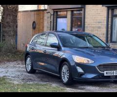 Ford Focus TOP OF THE RANGE TITANIUM FOCUS IN BLUE, 12 MONTHS MOT, SAT NAV, FRONT AND REAR PARKING S - 55