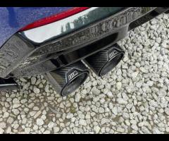 BMW 4 Series This 2023 BMW 4 Series M440d offers a blend of performance and practicality. Featuring - 17