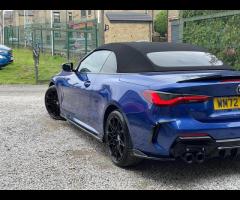 BMW 4 Series This 2023 BMW 4 Series M440d offers a blend of performance and practicality. Featuring - 19