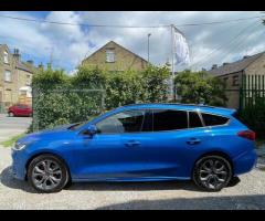 Ford Focus HERE IS A STUNNING FOCUS ESTATE, TOP OF THE RANGE FULLY LOADED, HEATED SEATS, HEATED STEE - 2