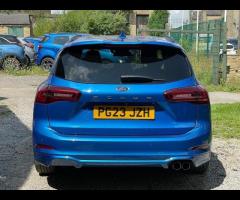 Ford Focus HERE IS A STUNNING FOCUS ESTATE, TOP OF THE RANGE FULLY LOADED, HEATED SEATS, HEATED STEE - 4