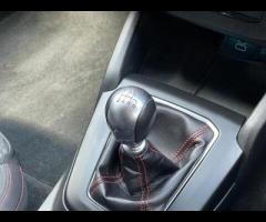 Ford Focus HERE IS A STUNNING FOCUS ESTATE, TOP OF THE RANGE FULLY LOADED, HEATED SEATS, HEATED STEE - 32