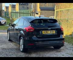 Ford Focus COMES WITH 12 MONTHS WARRANTY, STUNNING LOOKING FOCUS ST LINE IN BLACK, SAT NAV, 12 MONTH - 7