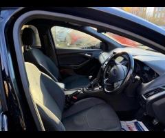 Ford Focus COMES WITH 12 MONTHS WARRANTY, STUNNING LOOKING FOCUS ST LINE IN BLACK, SAT NAV, 12 MONTH - 9