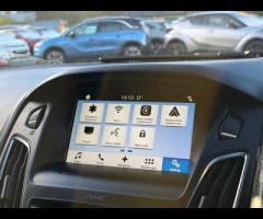 Ford Focus COMES WITH 12 MONTHS WARRANTY, STUNNING LOOKING FOCUS ST LINE IN BLACK, SAT NAV, 12 MONTH - 15