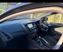 Ford Focus COMES WITH 12 MONTHS WARRANTY, STUNNING LOOKING FOCUS ST LINE IN BLACK, SAT NAV, 12 MONTH - 27