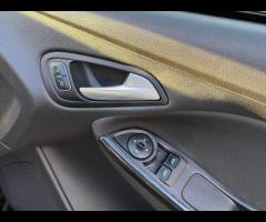 Ford Focus COMES WITH 12 MONTHS WARRANTY, STUNNING LOOKING FOCUS ST LINE IN BLACK, SAT NAV, 12 MONTH - 29