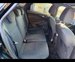 Ford Focus COMES WITH 12 MONTHS WARRANTY, STUNNING LOOKING FOCUS ST LINE IN BLACK, SAT NAV, 12 MONTH - 31