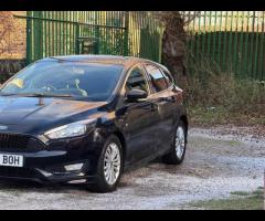 Ford Focus COMES WITH 12 MONTHS WARRANTY, STUNNING LOOKING FOCUS ST LINE IN BLACK, SAT NAV, 12 MONTH - 34
