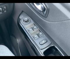 Renault Captur JUST COME IN.PART EXCHANGE, 12 MONTHS MOT, REAR PARKING SENSORS, SAT NAV, This 2017 R - 18