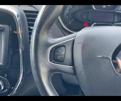 Renault Captur JUST COME IN.PART EXCHANGE, 12 MONTHS MOT, REAR PARKING SENSORS, SAT NAV, This 2017 R - 19