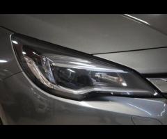 Vauxhall Astra This 2018 Vauxhall Astra 1.6 CDTi BlueInjection SRi Nav Hatchback with only 66400 mil - 8