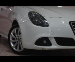 Alfa Romeo Giulietta This 2011 Alfa Romeo Giulietta 1.4 TB MultiAir Veloce Hatchback with a mileage - 4