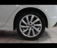 Alfa Romeo Giulietta This 2011 Alfa Romeo Giulietta 1.4 TB MultiAir Veloce Hatchback with a mileage - 26