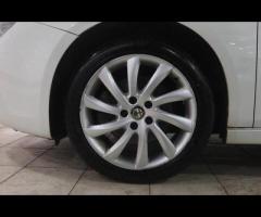 Alfa Romeo Giulietta This 2011 Alfa Romeo Giulietta 1.4 TB MultiAir Veloce Hatchback with a mileage - 27