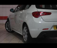 Alfa Romeo Giulietta This 2011 Alfa Romeo Giulietta 1.4 TB MultiAir Veloce Hatchback with a mileage - 30