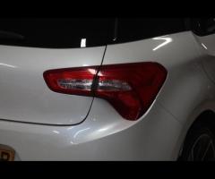 Citroen DS5 This 2012 Citroen DS5 2.0 HDi DSport Hatchback with 78623 miles on the clock is a sleek - 13