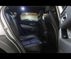 Land Rover Range Rover Velar This 2020 Land Rover Range Rover Velar 2.0 D180 R-Dynamic SE SUV is a s - 34