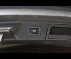 Land Rover Range Rover Velar This 2020 Land Rover Range Rover Velar 2.0 D180 R-Dynamic SE SUV is a s - 36