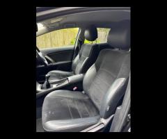 Toyota Avensis This 2014 Toyota Avensis D-4D Icon Business Edition is a well-maintained, one-owner v - 5