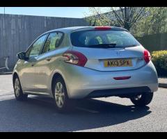 Peugeot 208 With only 84875 miles on the clock, this 2013 Peugeot 208 is a great option. As a 1.4L d - 4