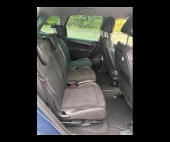 Citroen C4 Picasso Citroen C4 Picasso 1.6 HDi Exclusive EGS6 Euro 5 5dr (diesel) 

A nice family aut - 15