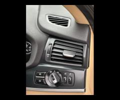 BMW X3 FINISHED IN SILVER METALLIC AND COMPLIMENTED WITH FULL BEIGE LEATHER INTERIOR. FULL SERVICE H - 22