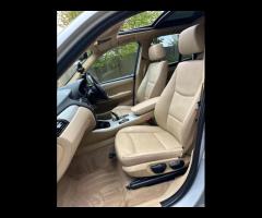 BMW X3 FINISHED IN SILVER METALLIC AND COMPLIMENTED WITH FULL BEIGE LEATHER INTERIOR. FULL SERVICE H - 34