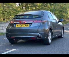 Honda Civic This 2009 Honda Civic i VTEC SE Plus offers a compelling blend of performance and practi - 5