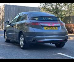 Honda Civic This 2009 Honda Civic i VTEC SE Plus offers a compelling blend of performance and practi - 7