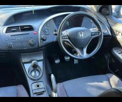 Honda Civic This 2009 Honda Civic i VTEC SE Plus offers a compelling blend of performance and practi - 24